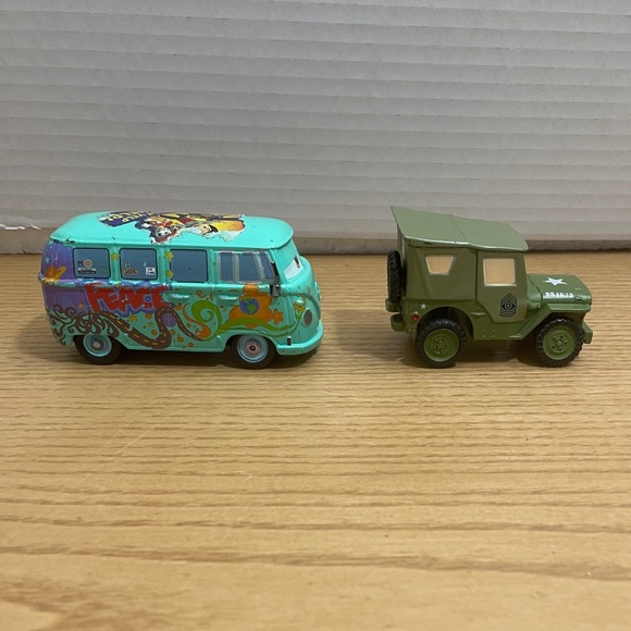 Pixar Disney Cars Lot Fillmore and Sarge Pull Back & Go Vehicles See Video - Picture 3 of 8